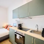 Combaz 4 *