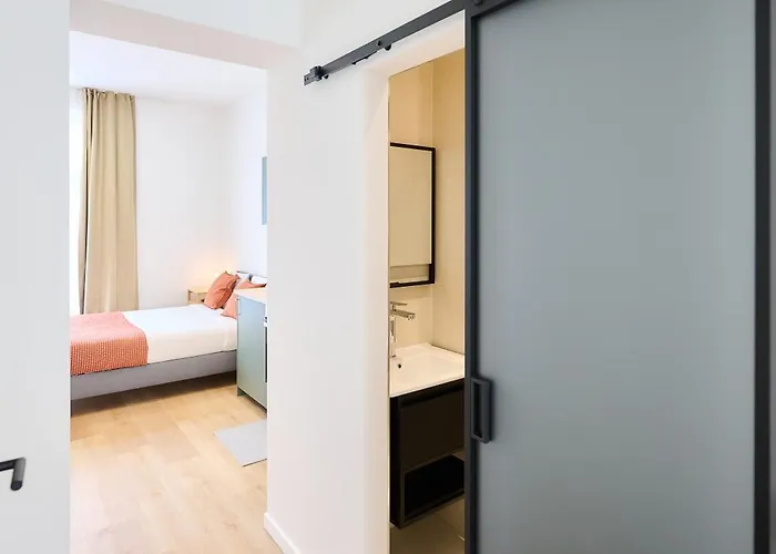 Appartement Combaz 4 *